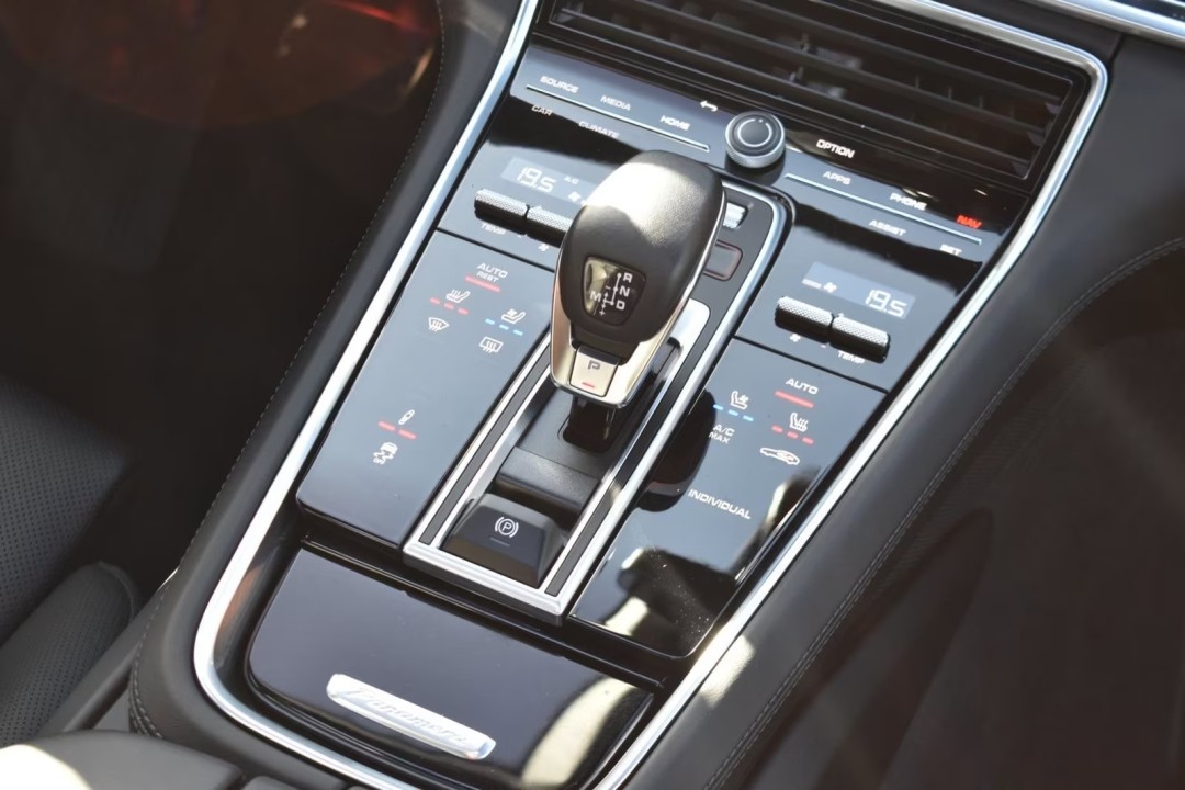 Porsche Panamera Sport Turismo Platinum - foto 10