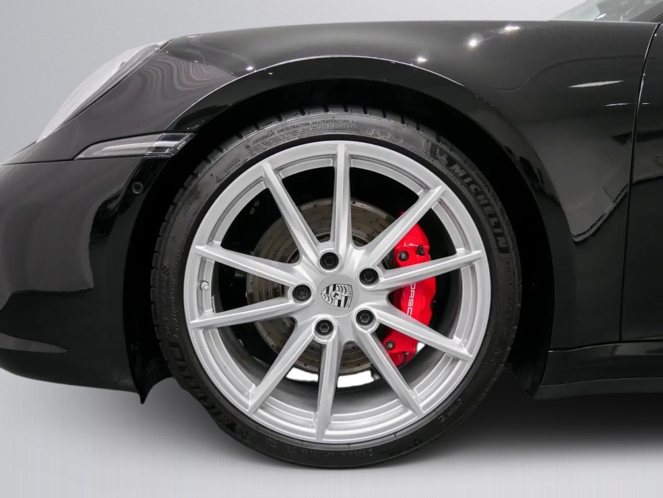 Porsche 911 Carrera 4S - foto 36