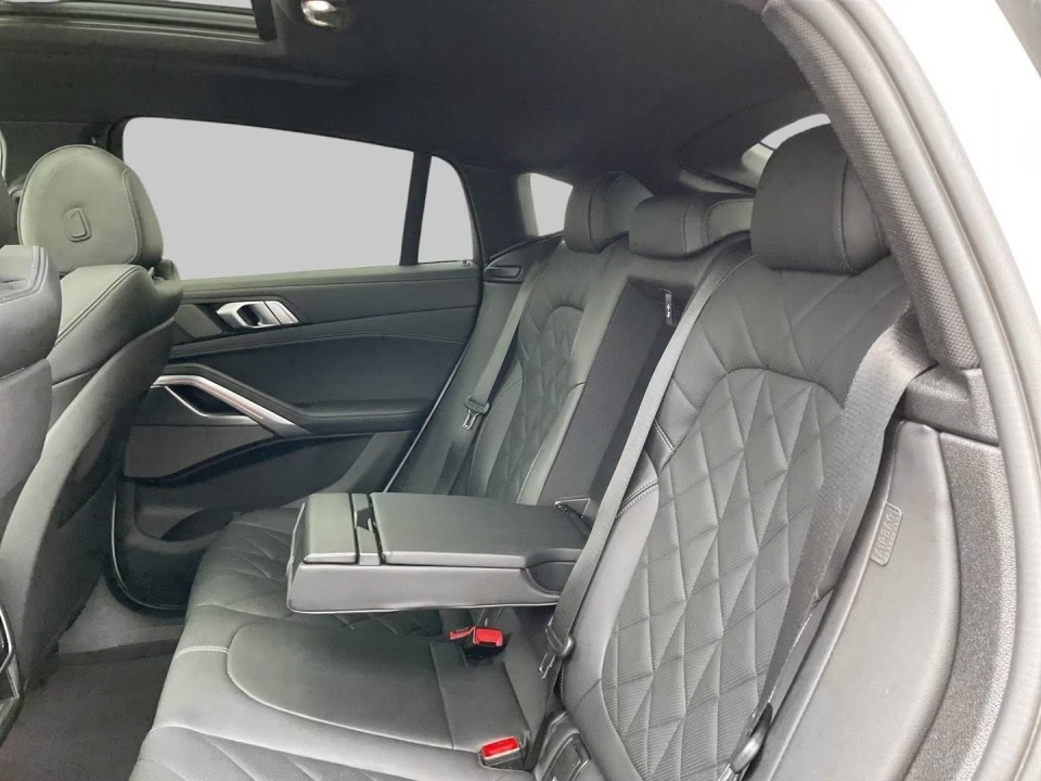 BMW X6 M50i M-Sport - foto 17