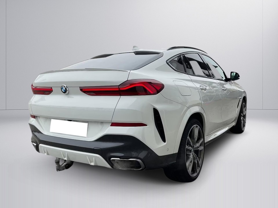 BMW X6 M50i M-Sport (2)