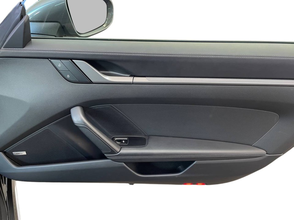 Porsche 911 Carrera 4 - foto 21