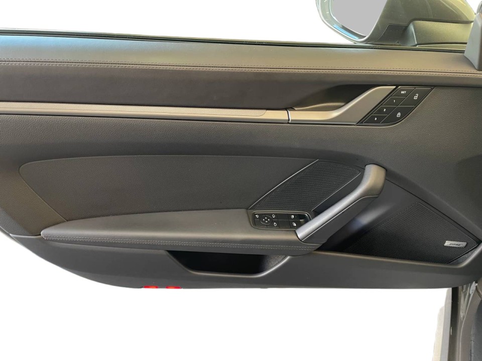 Porsche 911 Carrera 4 - foto 22