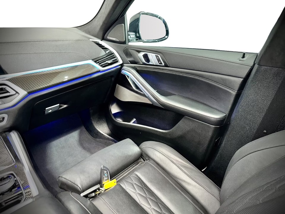 BMW X6 M50i - foto 17