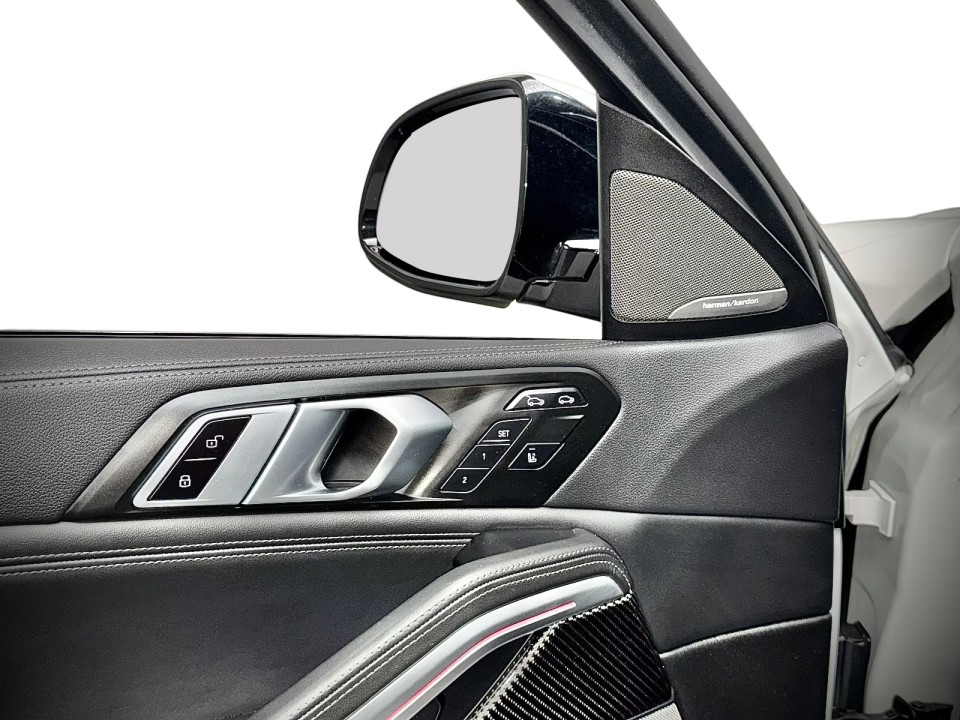 BMW X6 M50i - foto 18