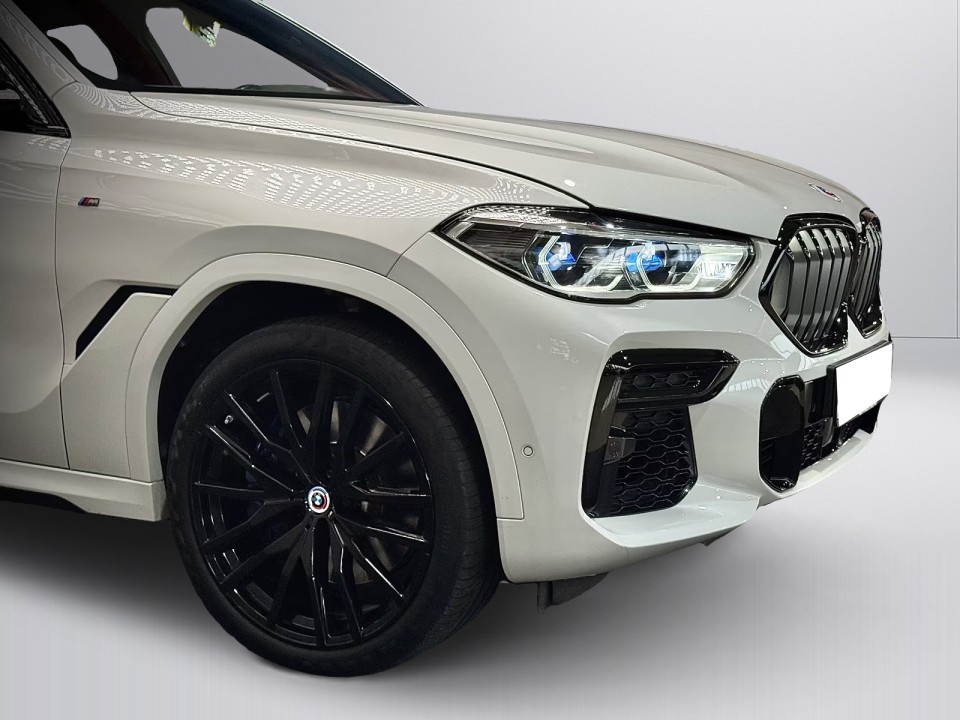 BMW X6 M50i - foto 24