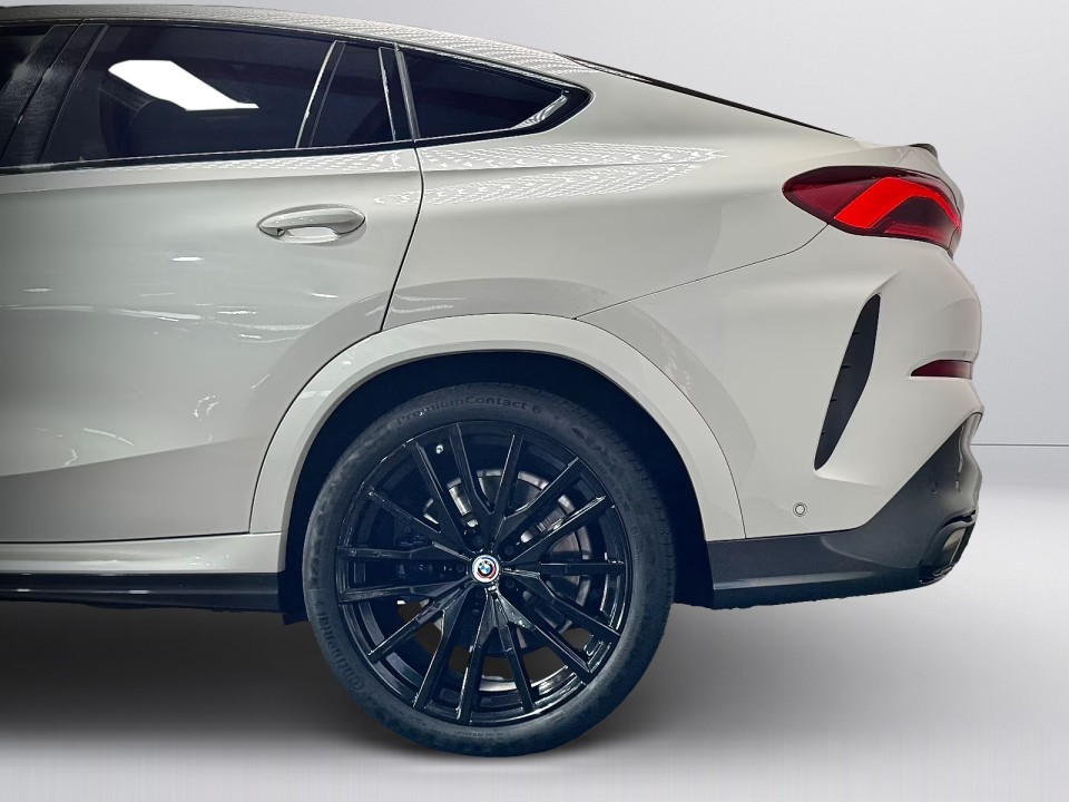 BMW X6 M50i - foto 26