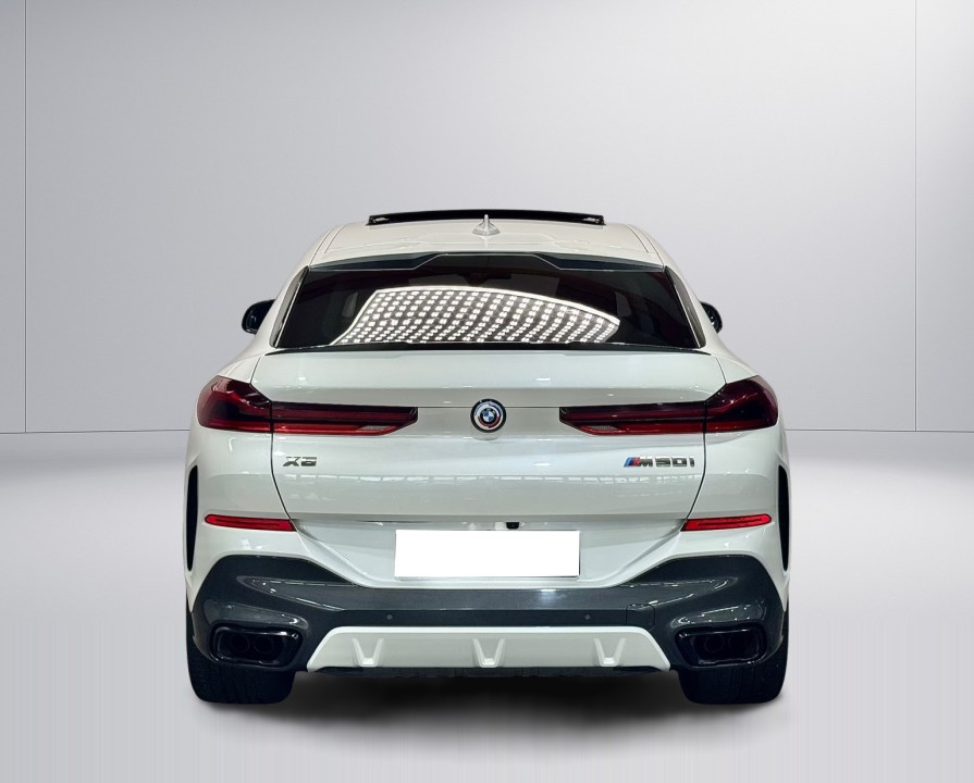BMW X6 M50i (3)