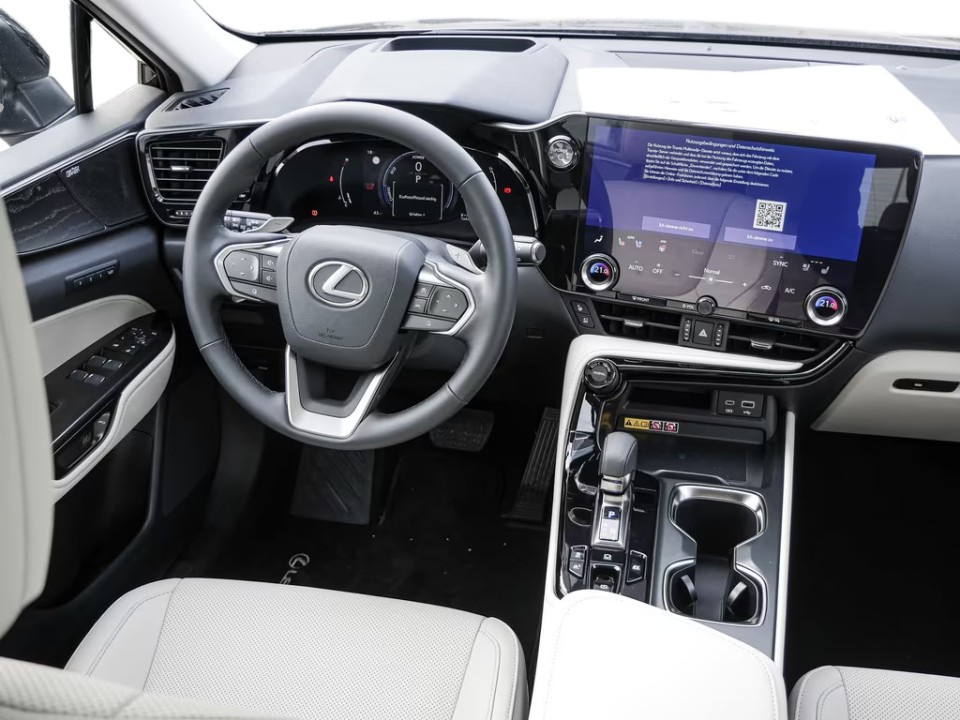 Lexus Seria NX 350h - foto 11