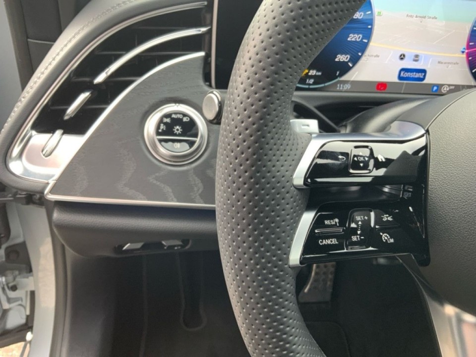 Mercedes-Benz E 200 4MATIC - foto 23