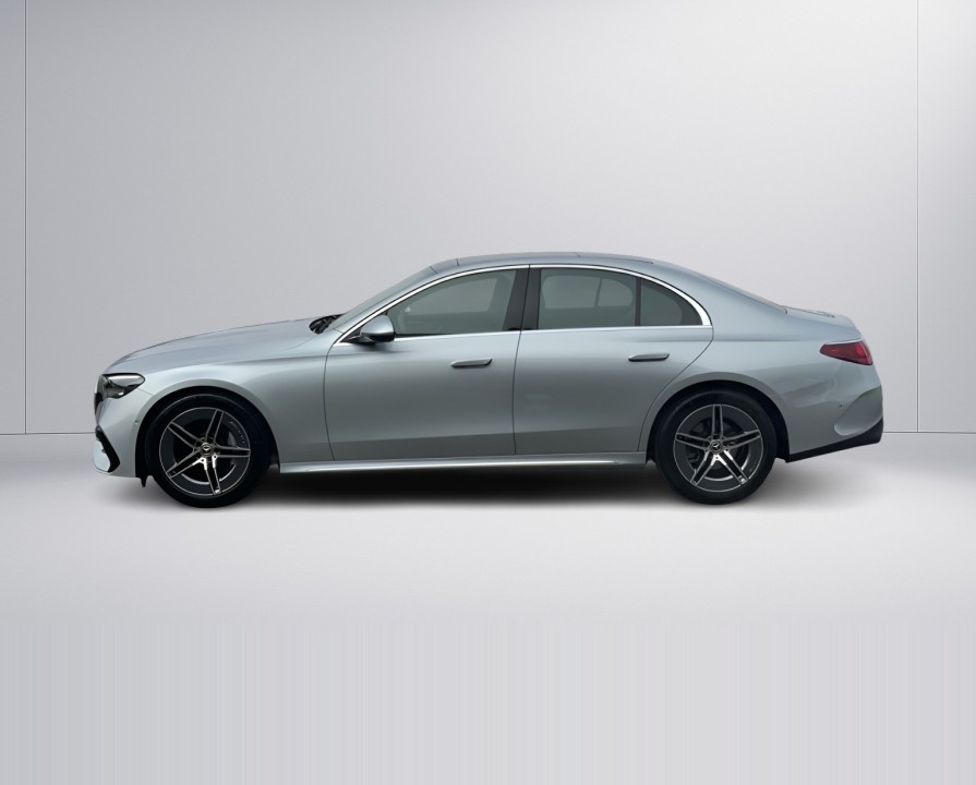 Mercedes-Benz E 200 4MATIC - foto 11