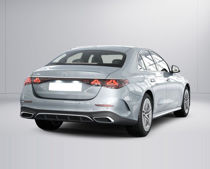Mercedes-Benz E 200 4MATIC - foto 6