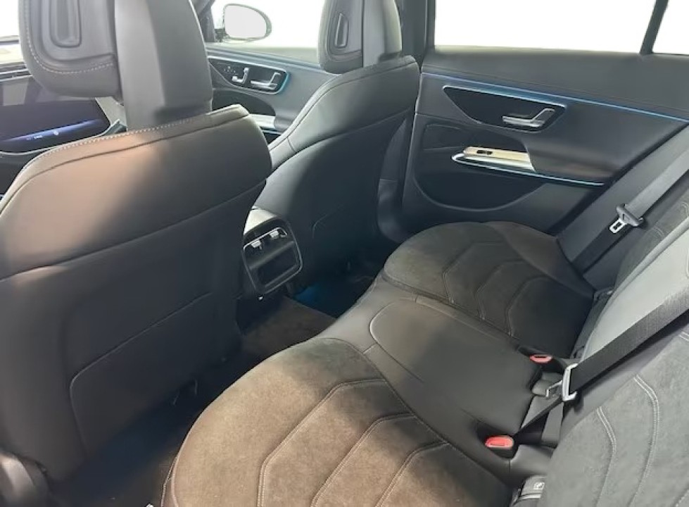 Mercedes-Benz E 450 4MATIC AMG - foto 8