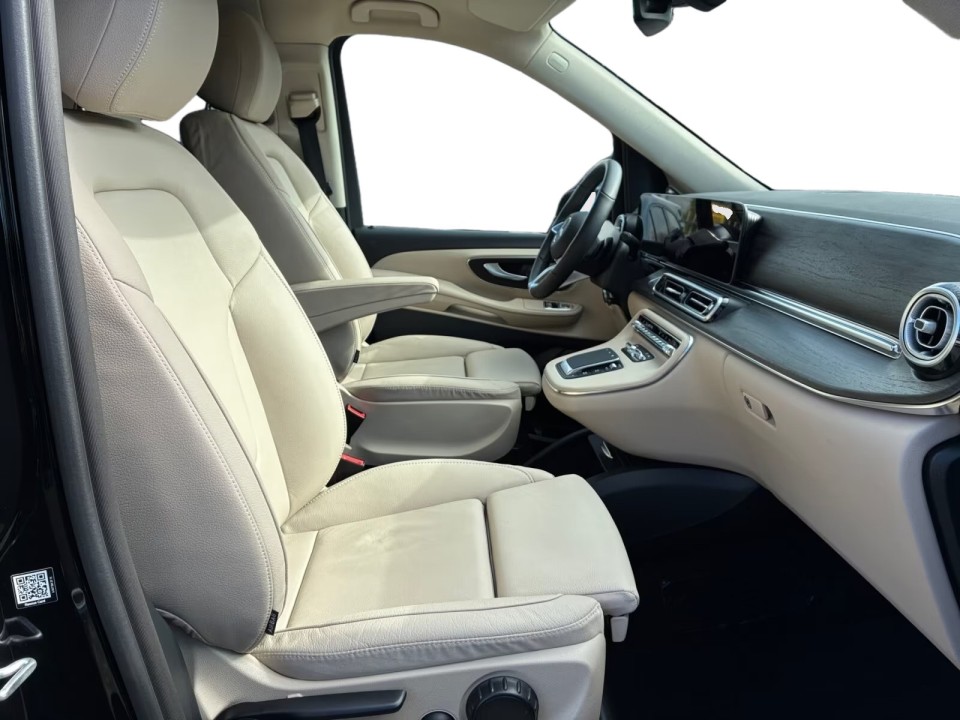 Mercedes-Benz V 300d 4MATIC AMG - foto 7