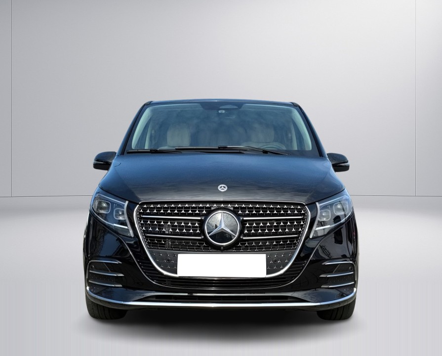 Mercedes-Benz V 300d 4MATIC AMG (5)