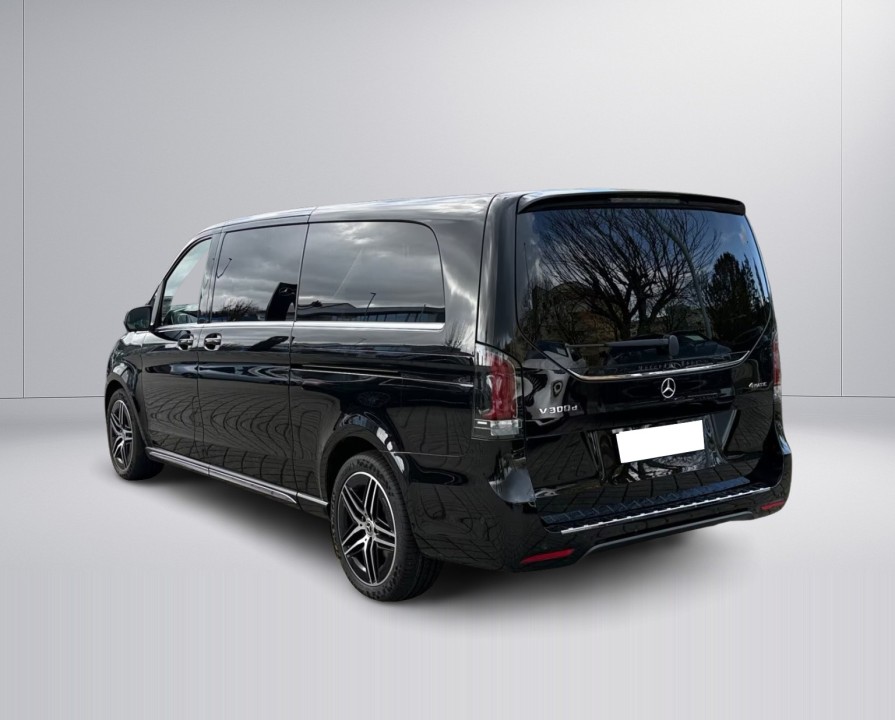 Mercedes-Benz V 300d 4MATIC AMG (4)