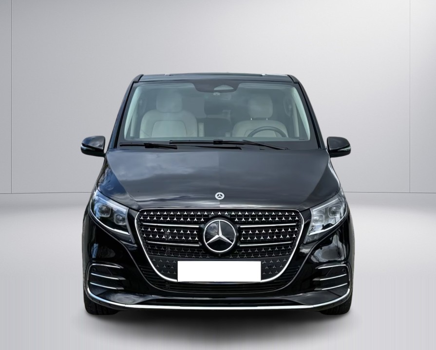 Mercedes-Benz V 300d 4MATIC AMG (2)