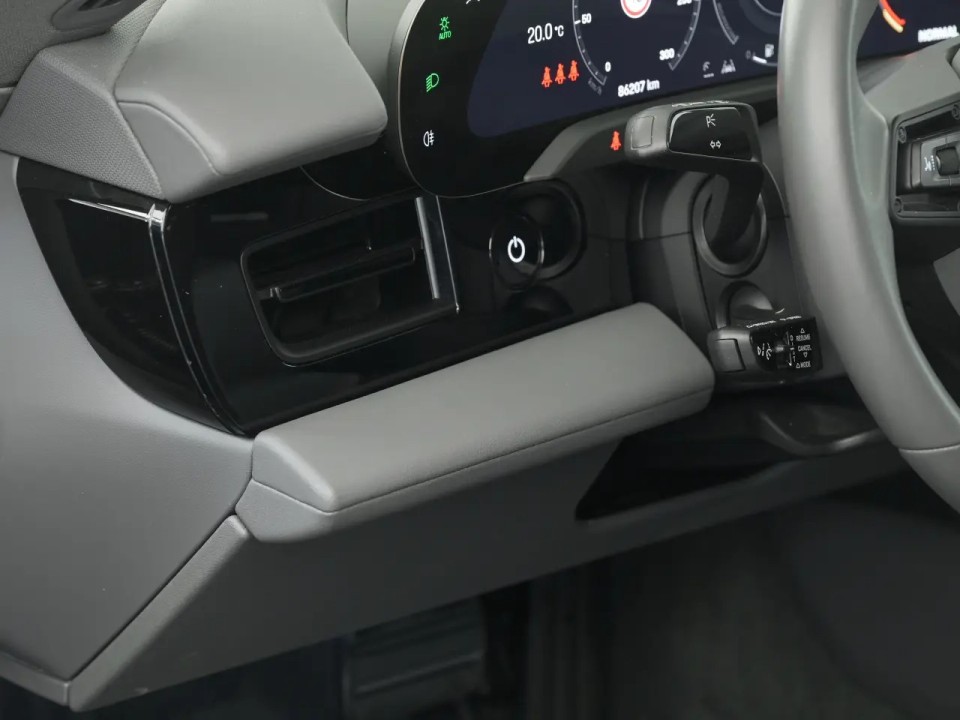 Porsche Taycan - foto 12