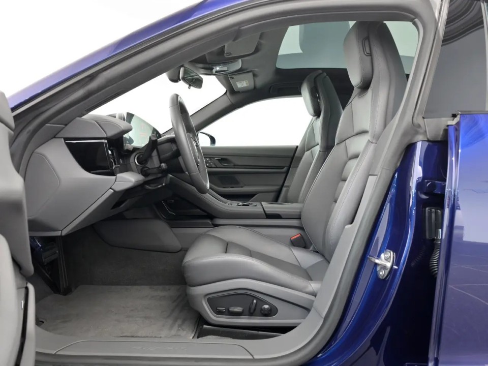 Porsche Taycan - foto 11