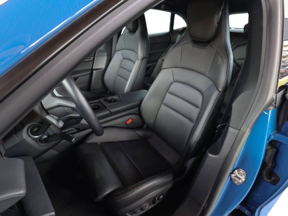 Porsche Taycan 4 Cross Turismo - foto 10