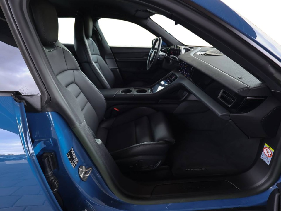 Porsche Taycan 4 Cross Turismo - foto 12