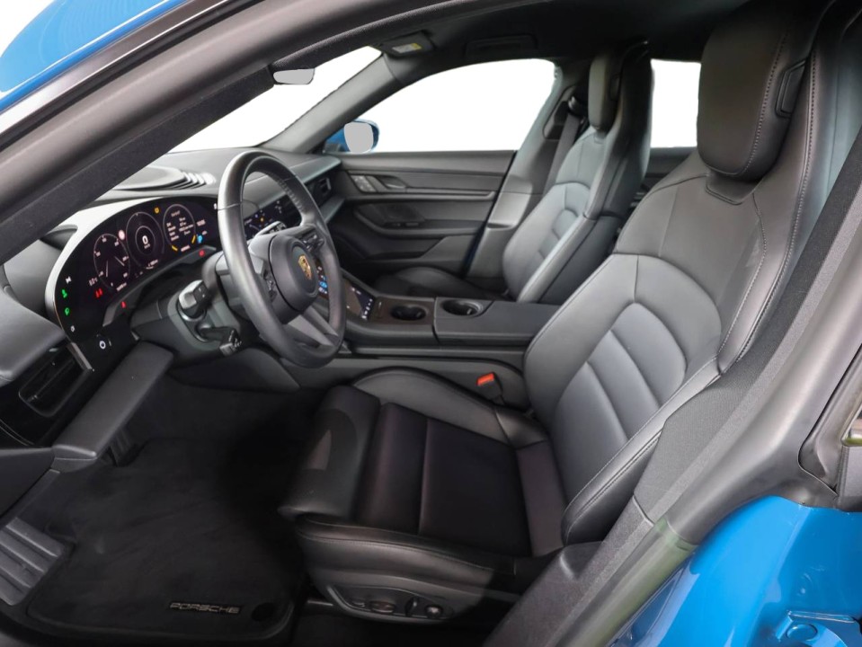 Porsche Taycan 4 Cross Turismo - foto 9