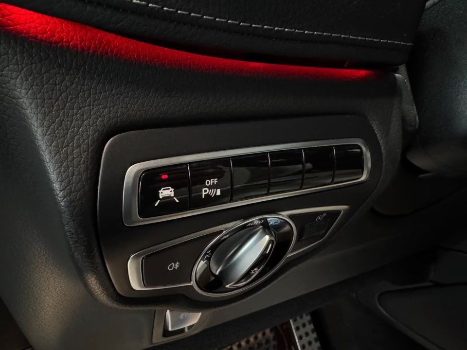 Mercedes-Benz G 500 - foto 18