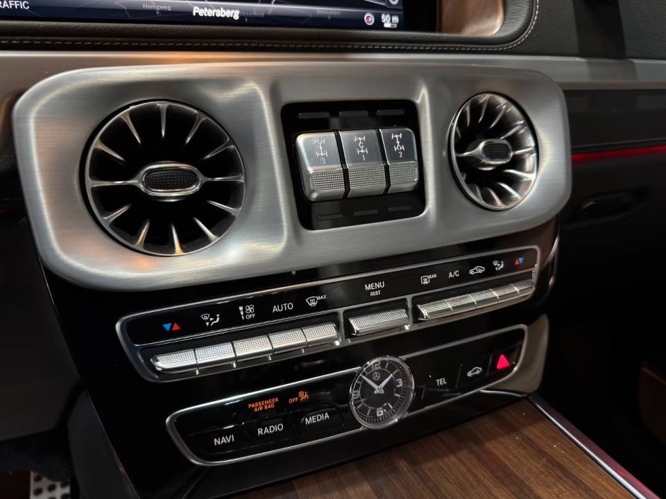 Mercedes-Benz G 500 - foto 13