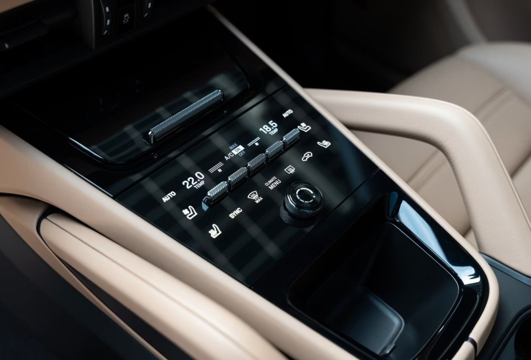 Porsche Cayenne Coupe - foto 17