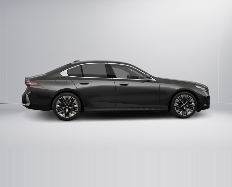BMW Seria 5 520i (3)