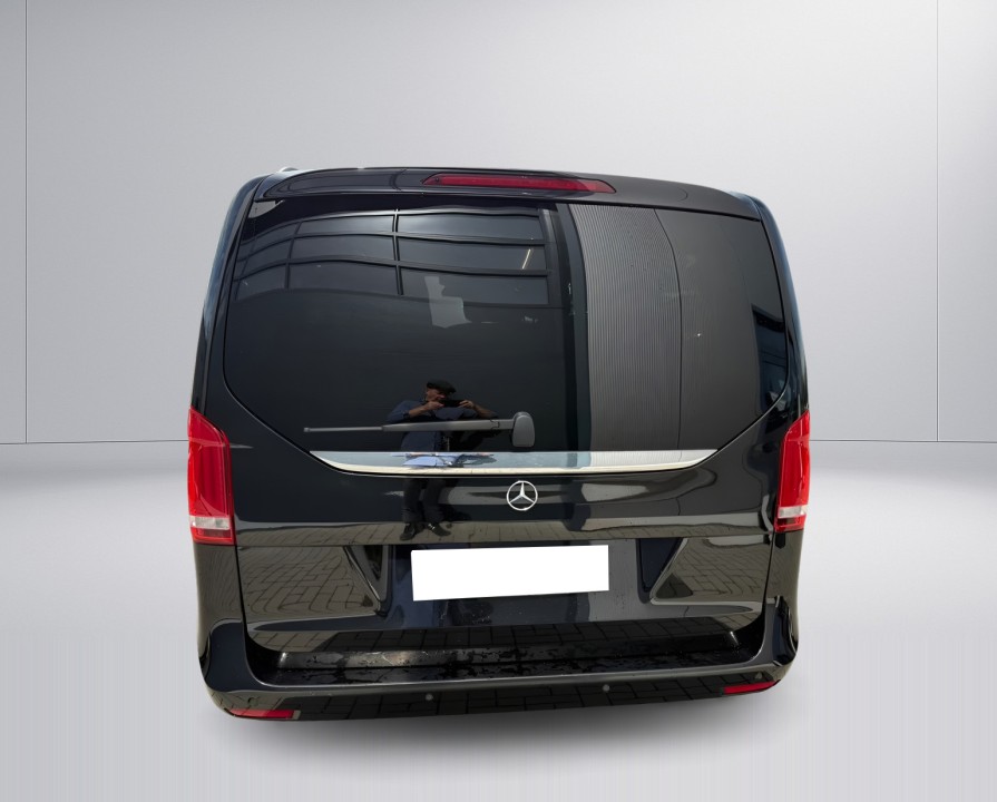Mercedes-Benz V 300d 4MATIC (3)