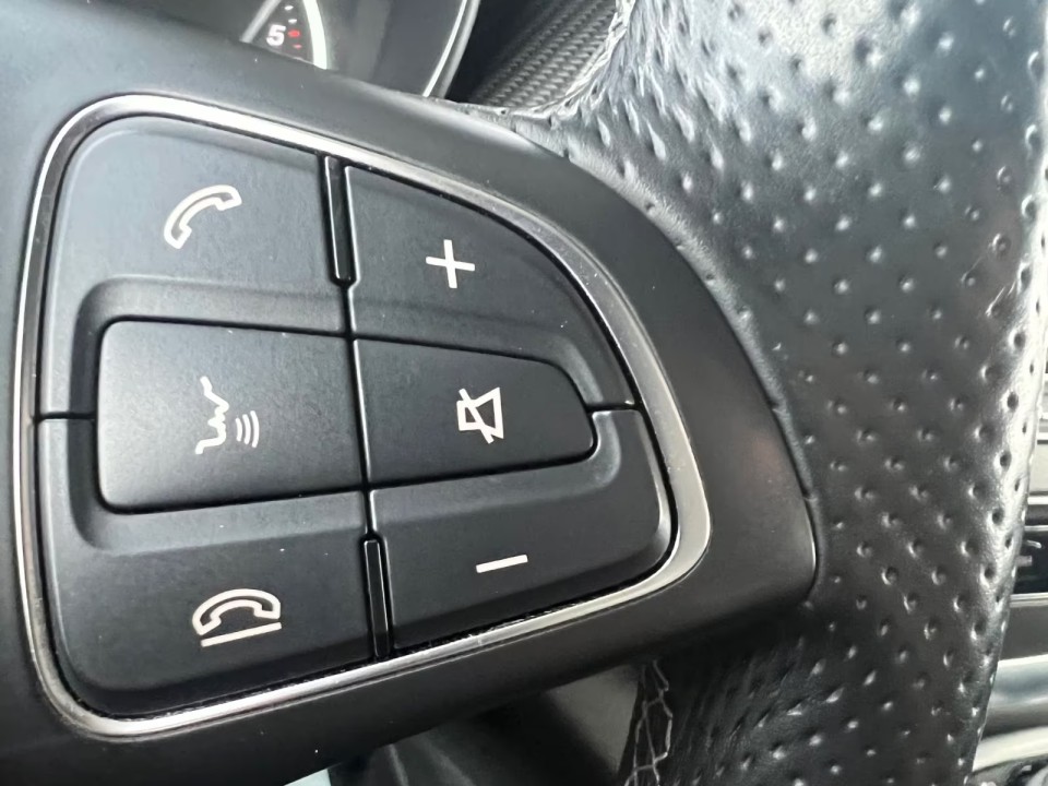 Mercedes-Benz V 300d 4MATIC AMG - foto 7