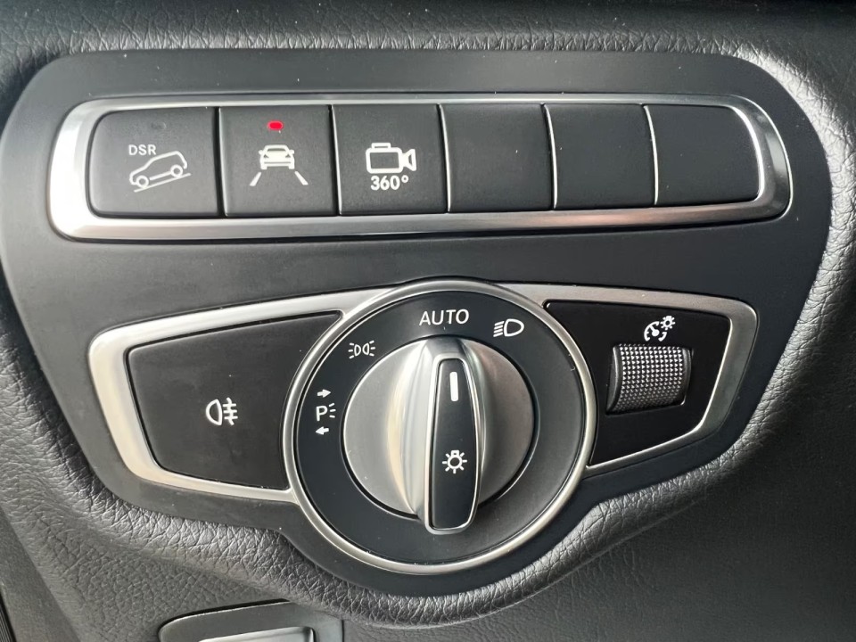 Mercedes-Benz V 300d 4MATIC AMG - foto 9