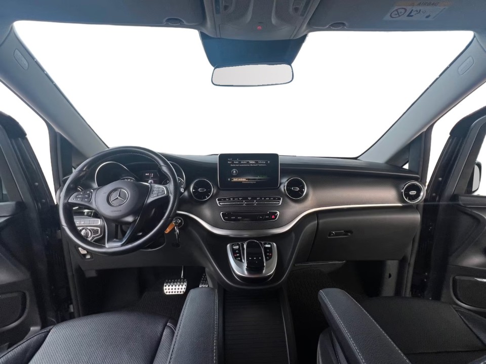 Mercedes-Benz V 300d 4MATIC AMG (5)