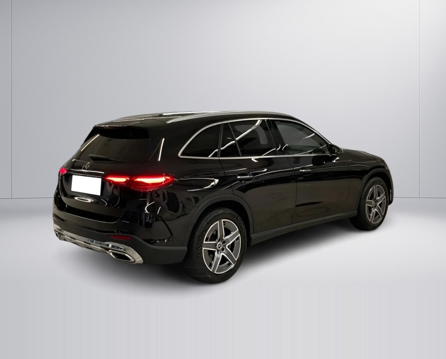 Mercedes-Benz GLC 220d 4MATIC (2)