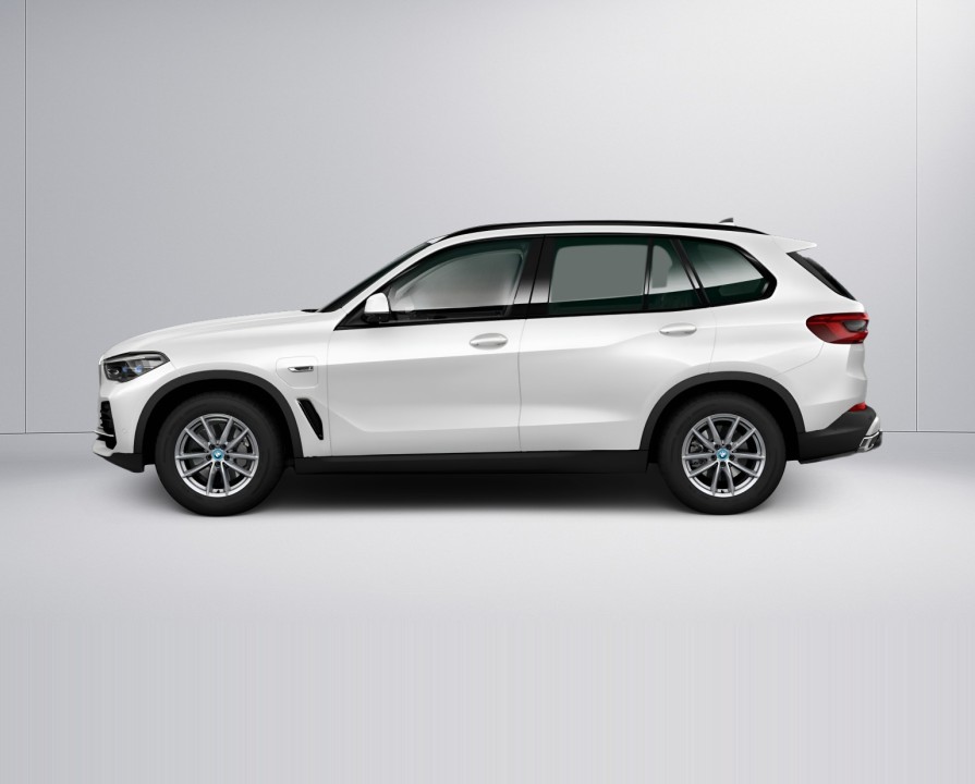 BMW X5 xDrive45e (3)