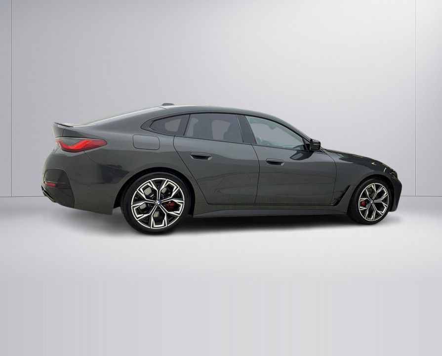 BMW Seria 4 M440I xDrive (2)