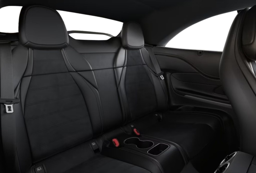 Mercedes-Benz CLE 200 4MATIC AMG - foto 14