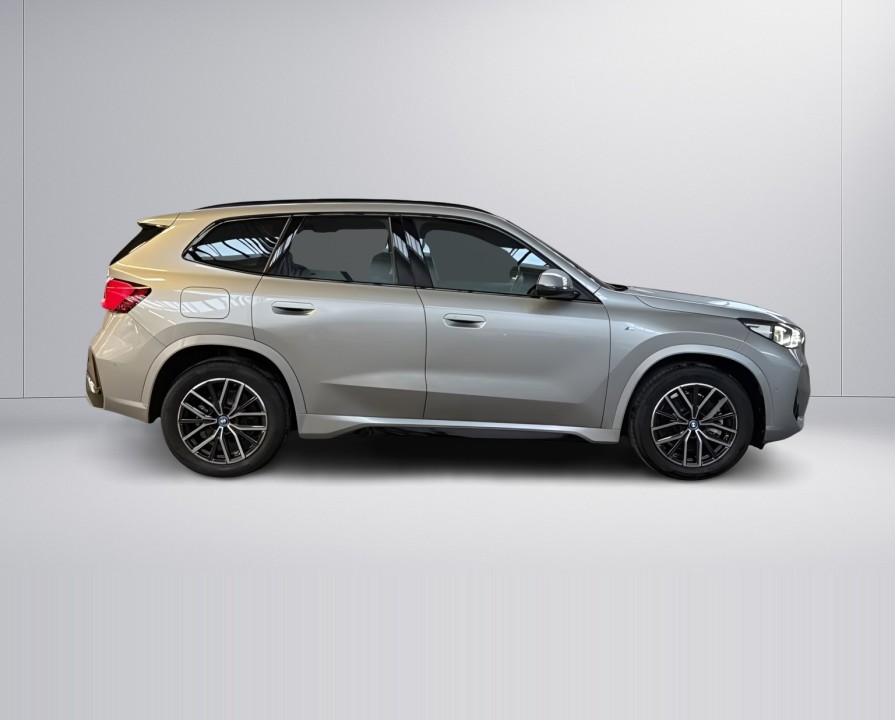 BMW X1 xDrive25e M-Sport (2)