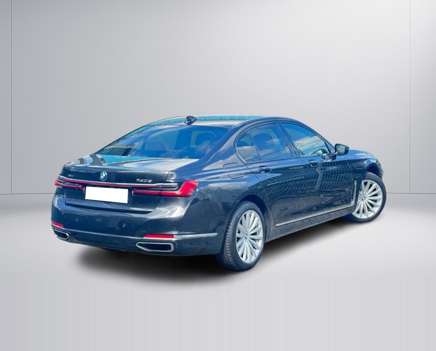 BMW Seria 7 xDrive740d (2)