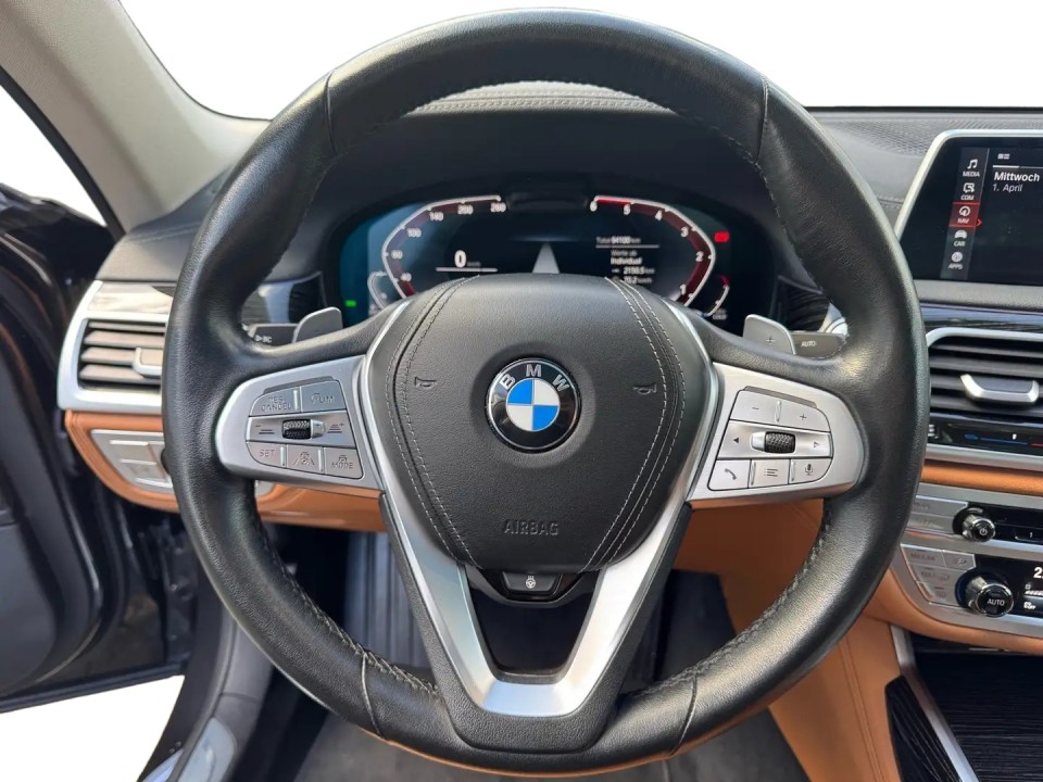 BMW Seria 7 xDrive740d - foto 8