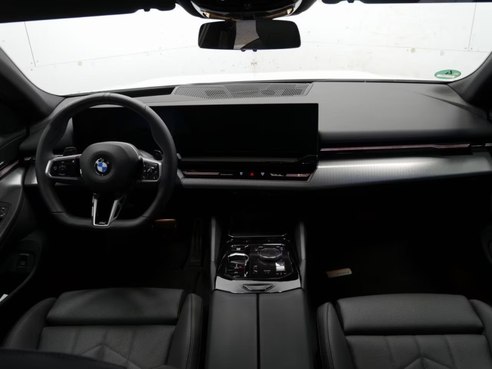 BMW Seria 5 xDrive520d M-Sport Pro - foto 8