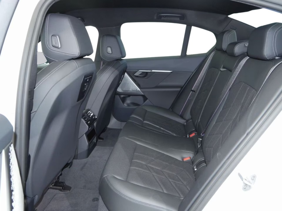 BMW Seria 5 xDrive520d M-Sport Pro - foto 6