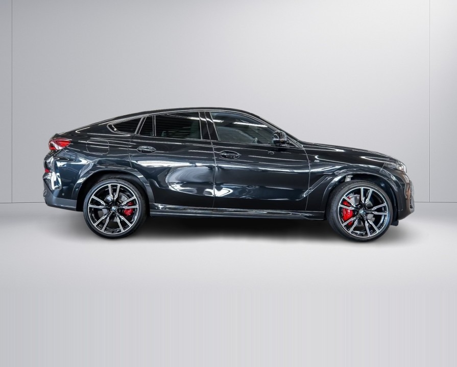 BMW X6 xDrive30d M-Sport (2)