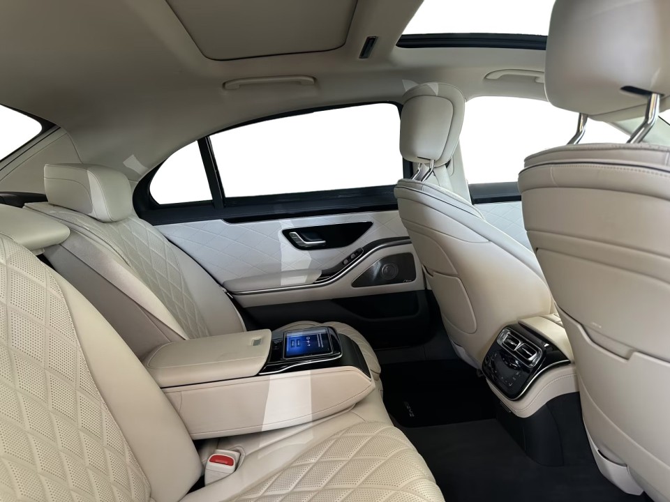 Mercedes-Benz S 500 4MATIC AMG - foto 15