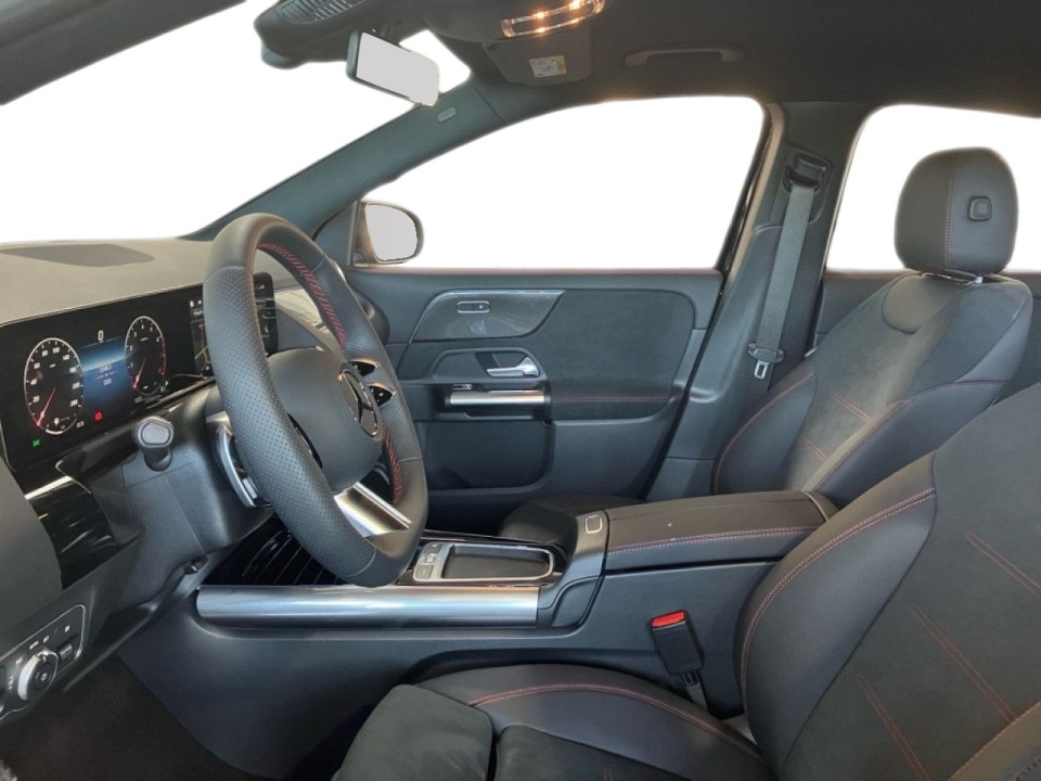 Mercedes-Benz GLA 200 AMG Line - foto 7