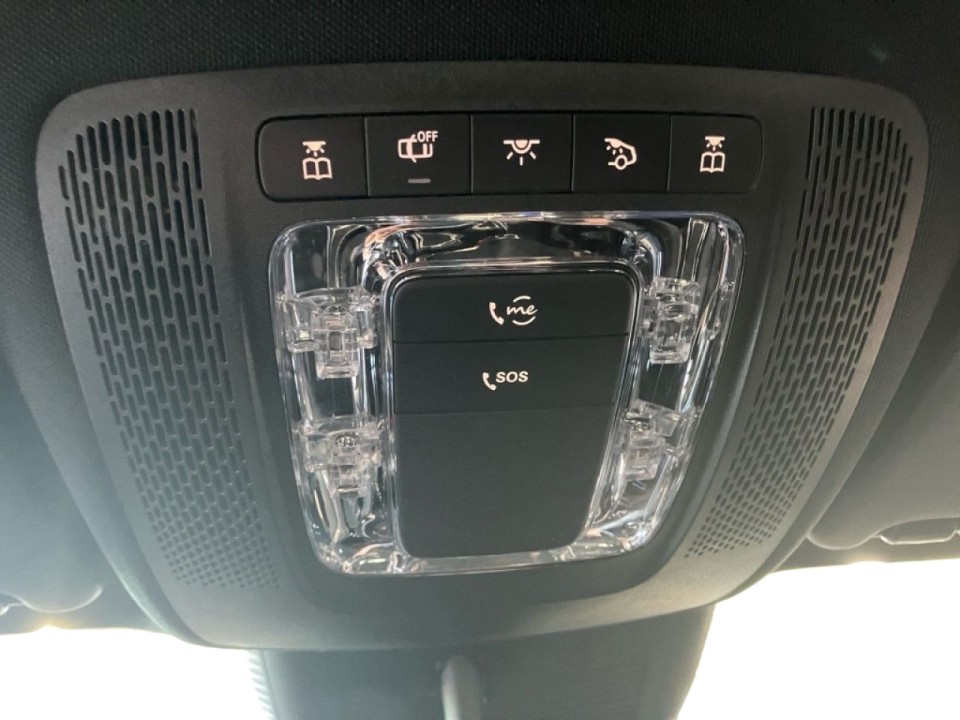 Mercedes-Benz GLA 200 AMG Line - foto 16