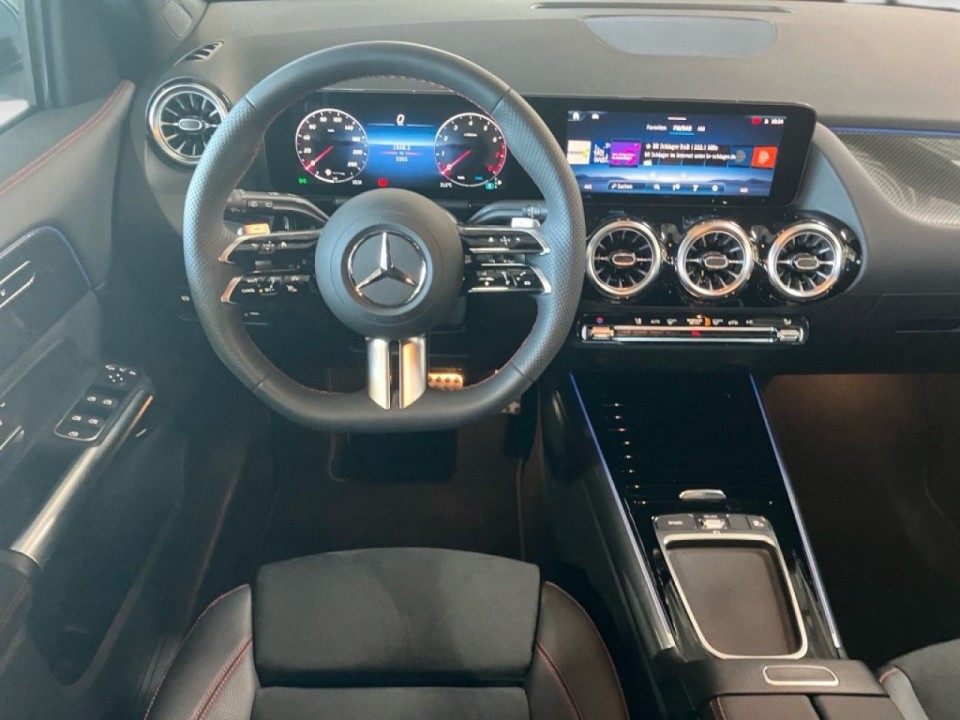 Mercedes-Benz GLA 200 AMG Line - foto 11