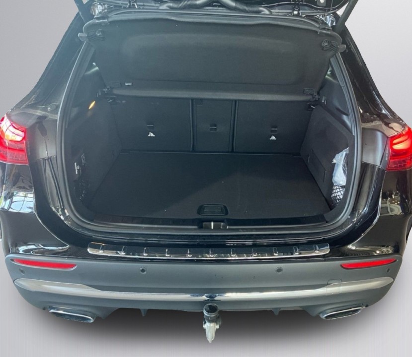 Mercedes-Benz GLA 200 AMG Line - foto 22