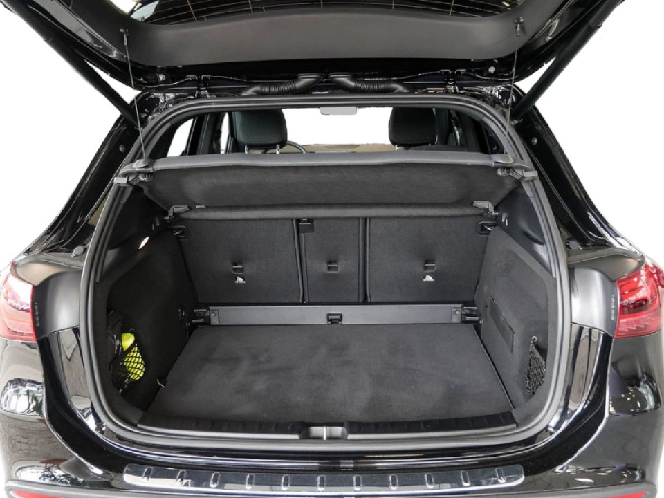 Mercedes-Benz GLA 200 - foto 16