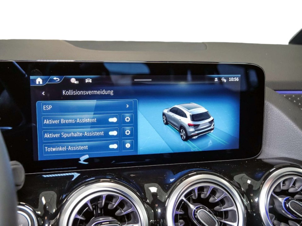 Mercedes-Benz GLA 200 - foto 11